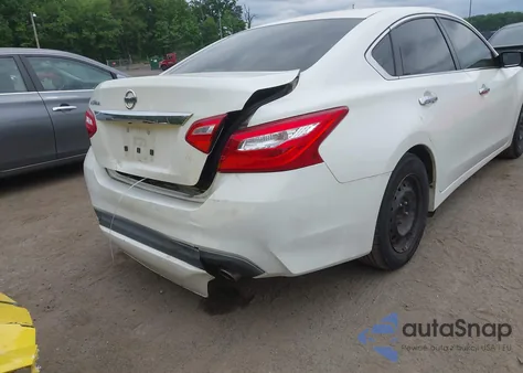 2017 Nissan Altima 2.5 S z USA, uszkodzony, nr VIN 1N4AL3APXHN338020